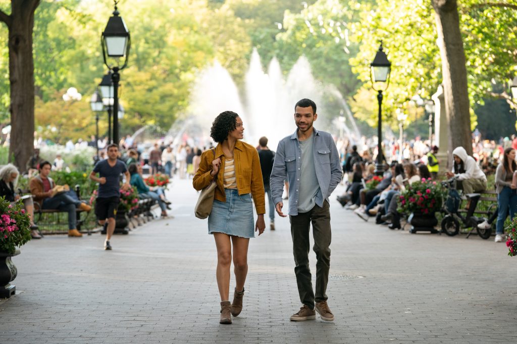 Briana Middleton and Justice Smith in Sharper