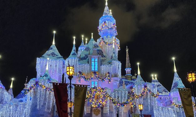 4 Ways To Give The Gift Of Disneyland This Holiday Season